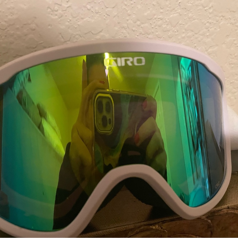 Ski goggles